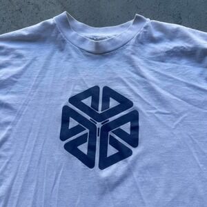 Vintage 80s Apple Tech Escher Art Geometric Center Hit Silicon Graphic Shirt